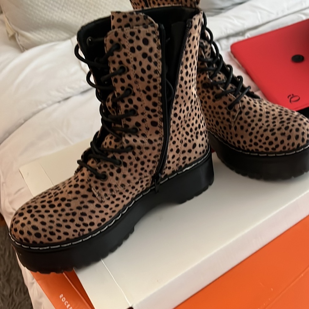 Brown combat Chita - Picture 4 of 5